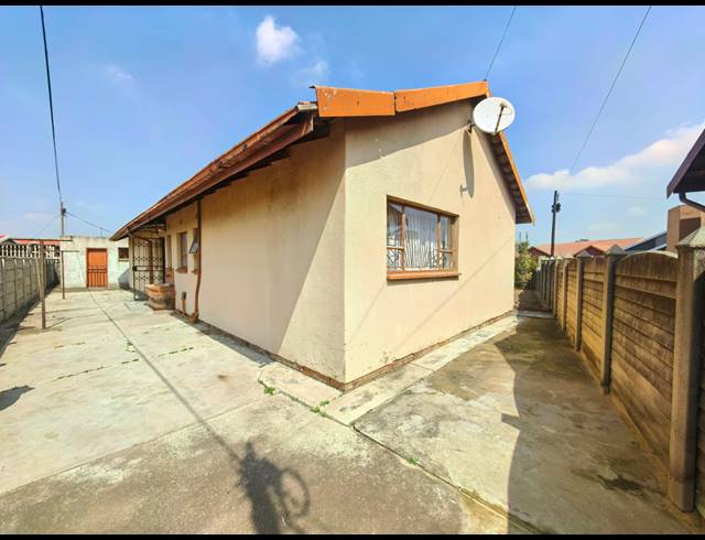 3 BEDROOM HOUSE FOR SALE IN ZAMDELA